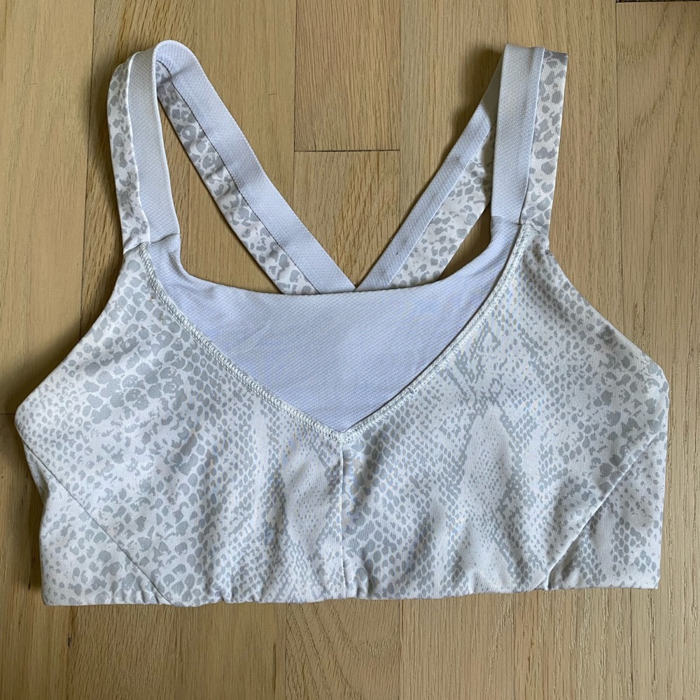 Lululemon On Your Way Bra Desert Snake White Silver Fox Size 6 *RARE*